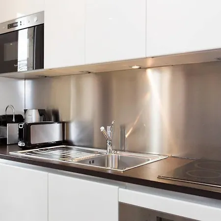 Apartment 1 Bedroom In Front Of The Palais!
