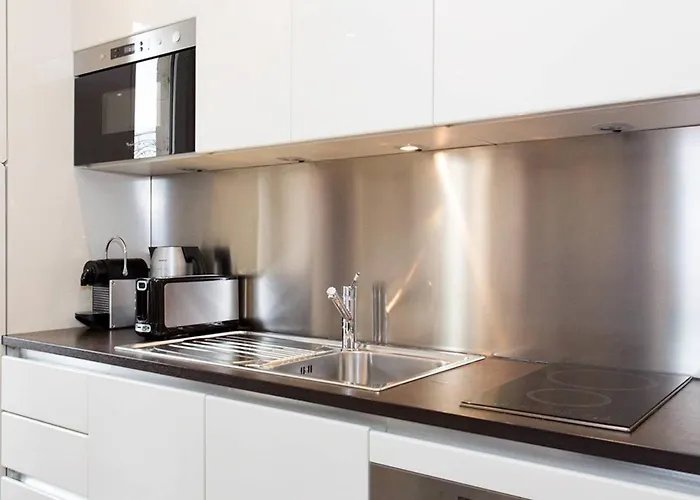 Daire 1 Bedroom In Front Of The Palais!
