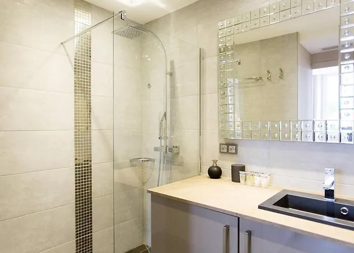 1 Bedroom In Front Of The Palais! Daire Cannes