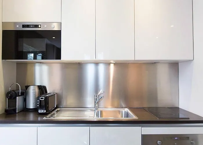 1 Bedroom In Front Of The Palais!